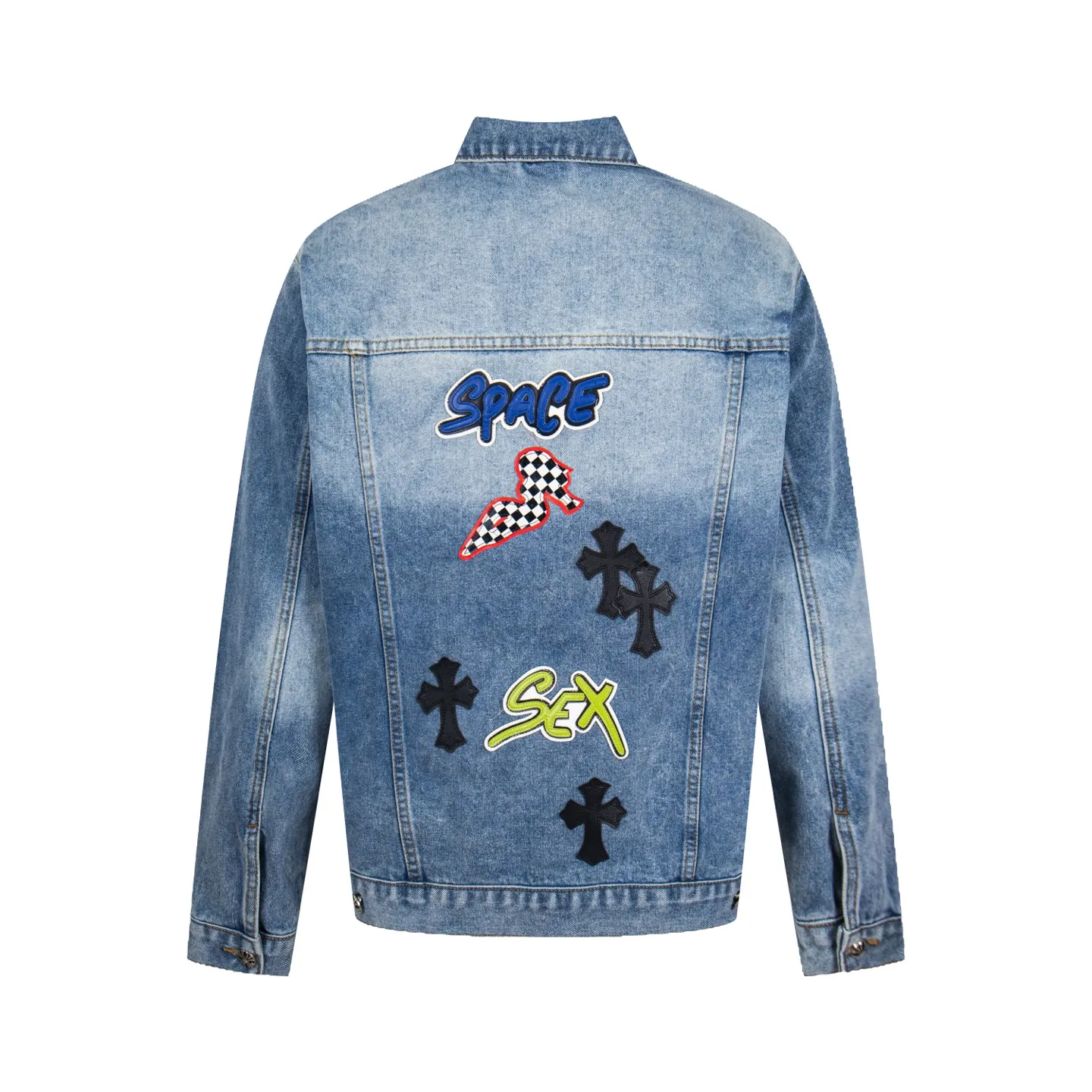 P320 ChromeHearts/Cro Hearts Cartoon Letter Chapter Cross Patchwork Leather Denim Jacket If you are obsessed with ChromeHearts, you can check it out. The same style for celebrities. Chrome Hearts is a very representative shirt jacket. The upper body of both men and women is really amazing, and it is the same style as Yu Shuxin and Angelababy! Recommended loose style for girls, super sweet! As soon as you go out, you will turn heads‼ ️This jacket really closes your eyes. Style number: 1857# (same style pants are available) Color: light blue Size: S M L XL